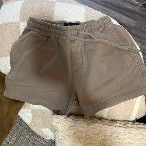 Hollister Women's Tan Shorts